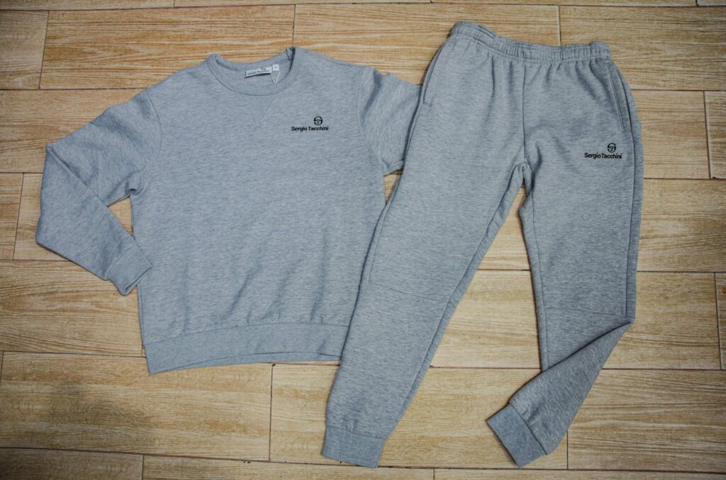 Sudadera con Capucha y Vinil Textil